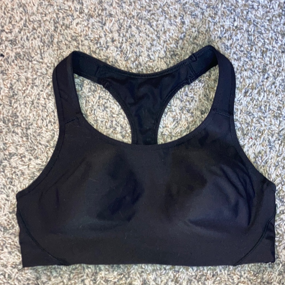 Black sports bra